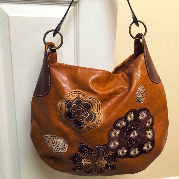 Liz Claiborne Handbags - Like New Liz Claiborne Bohemian Bag